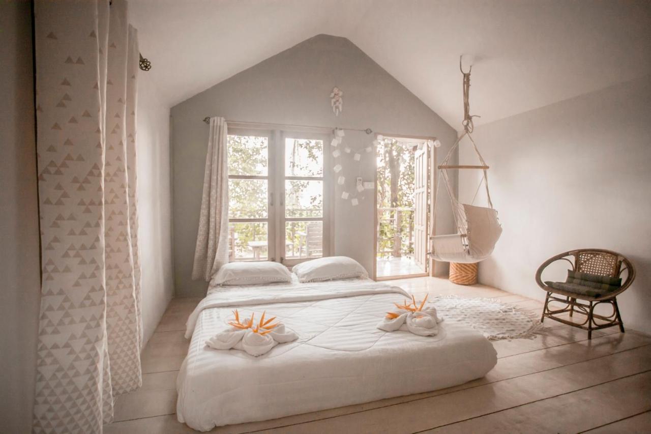 ホテル Cozy Huts トラート エクステリア 写真
