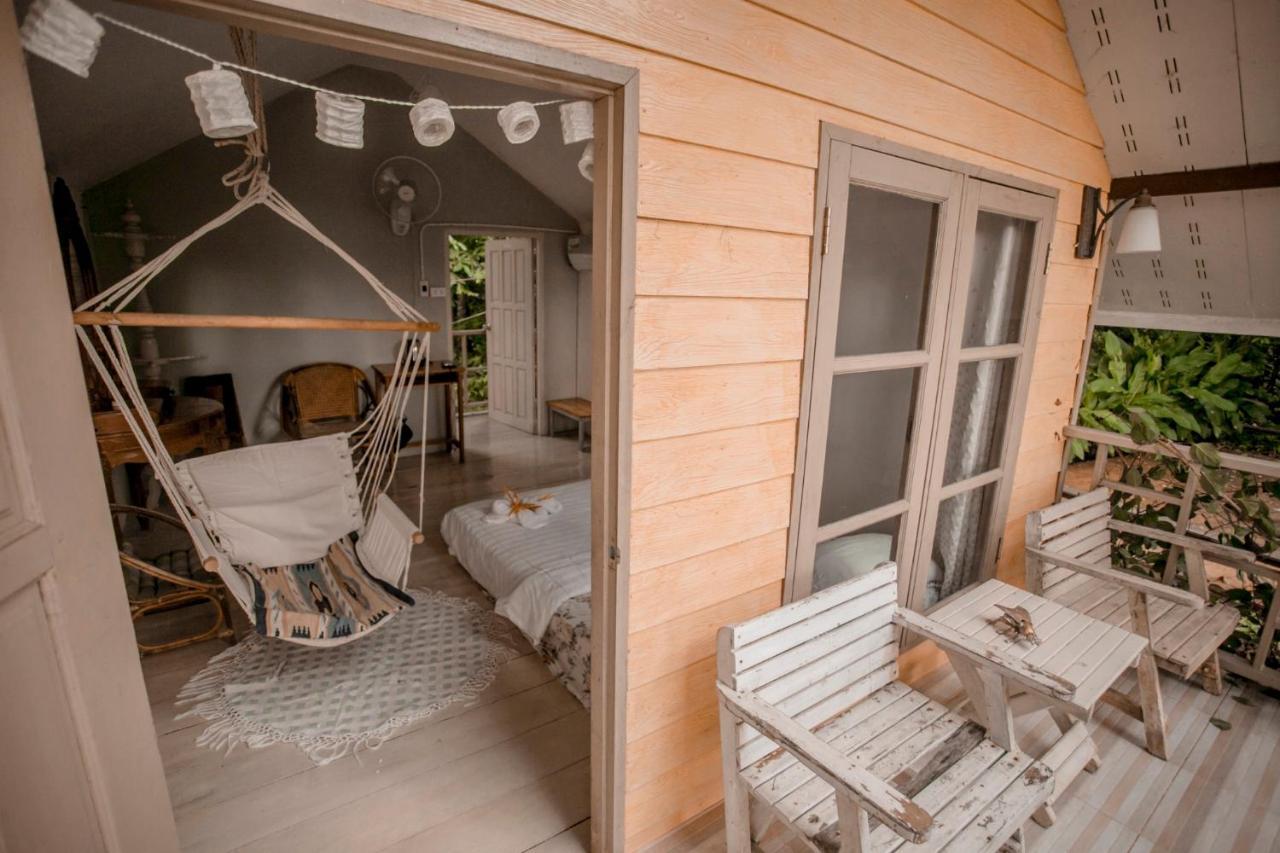 ホテル Cozy Huts トラート エクステリア 写真
