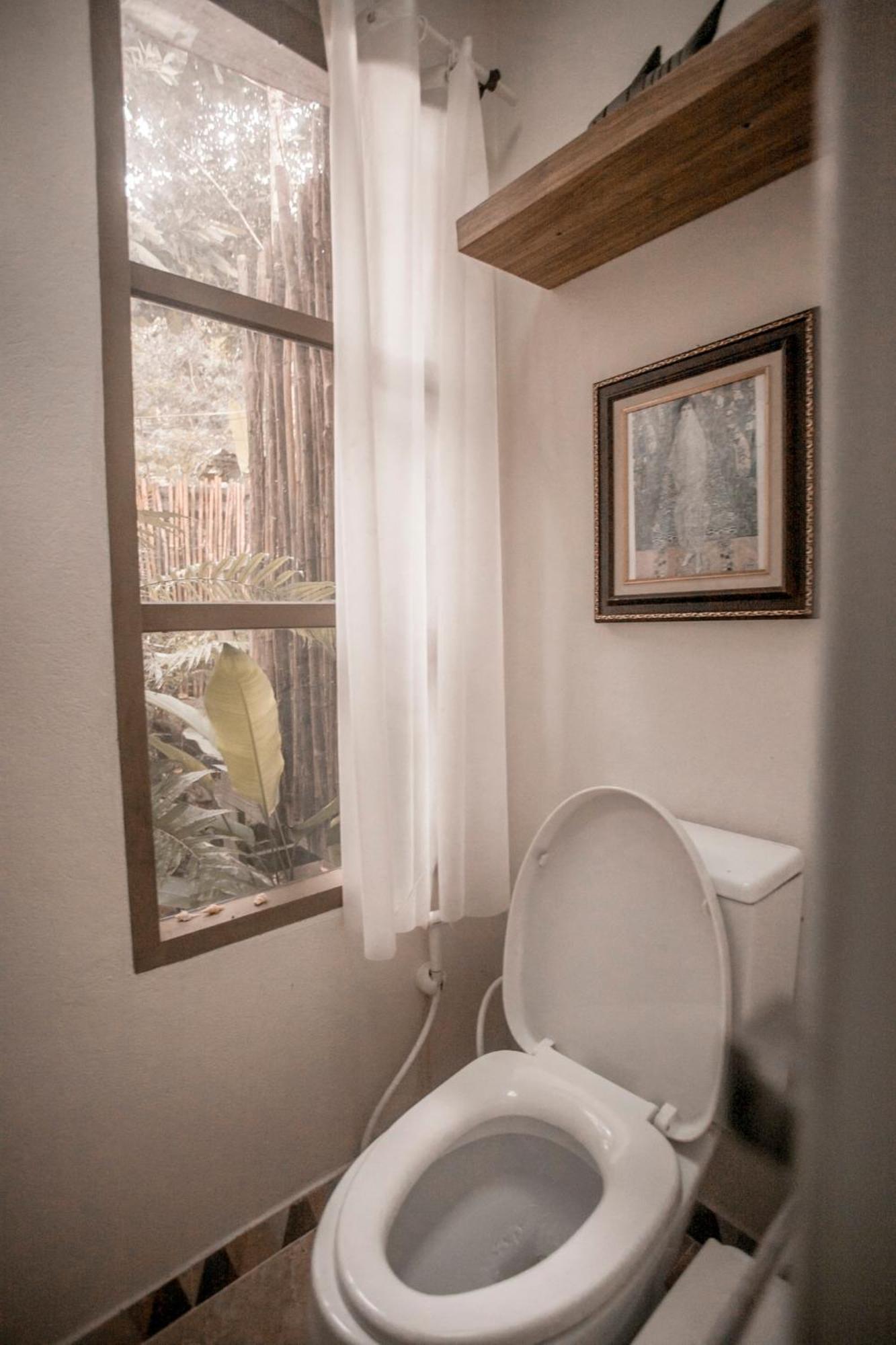ホテル Cozy Huts トラート 部屋 写真