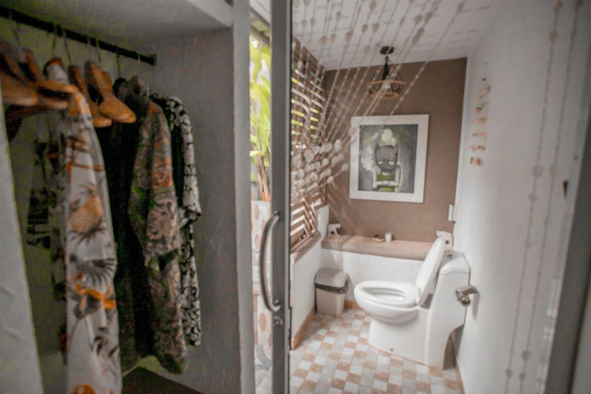 ホテル Cozy Huts トラート 部屋 写真