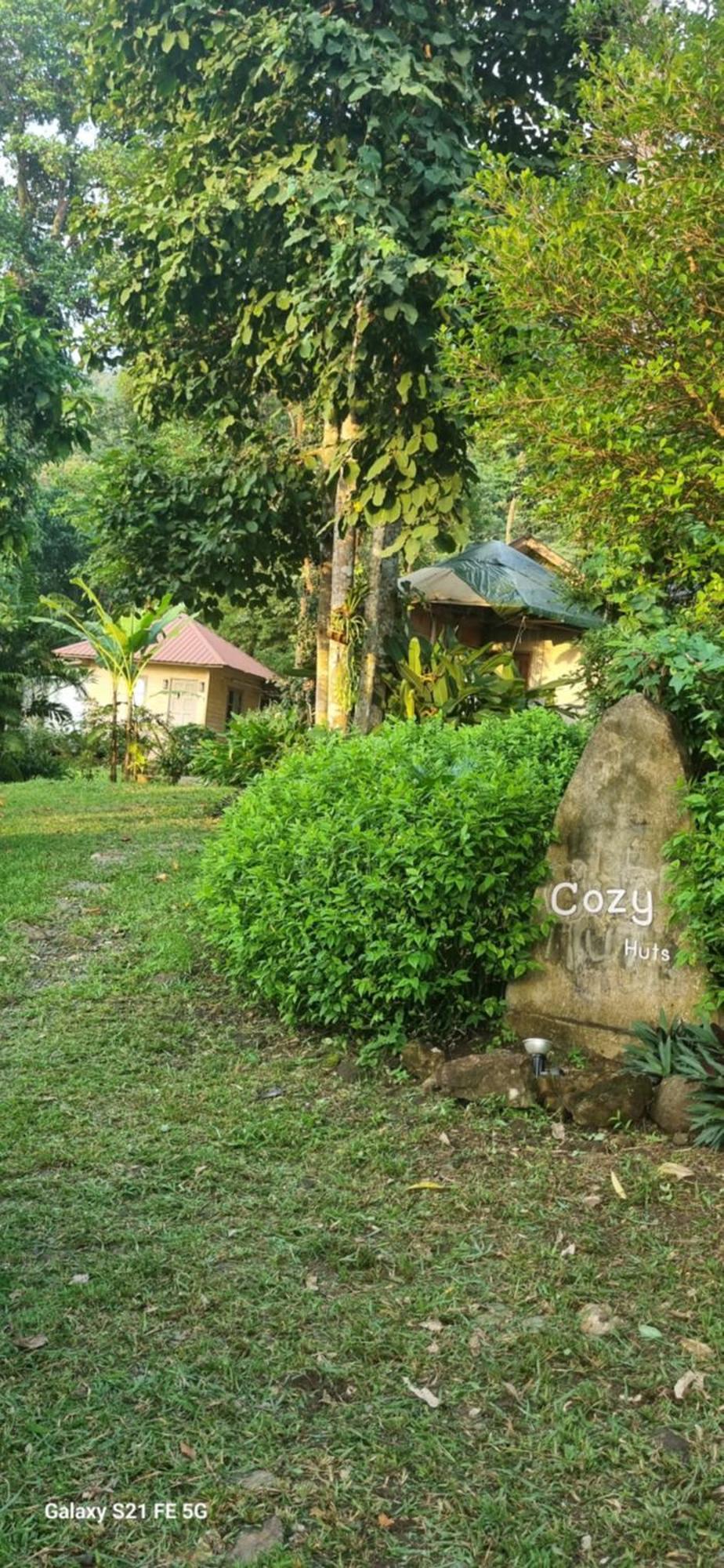 ホテル Cozy Huts トラート エクステリア 写真